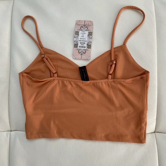 Nude small crop top. New with tags. Brand: Valija - Picture 3 of 3